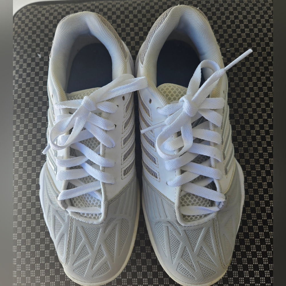K-Swiss White‎ Sneakers Modern Minimalist Design